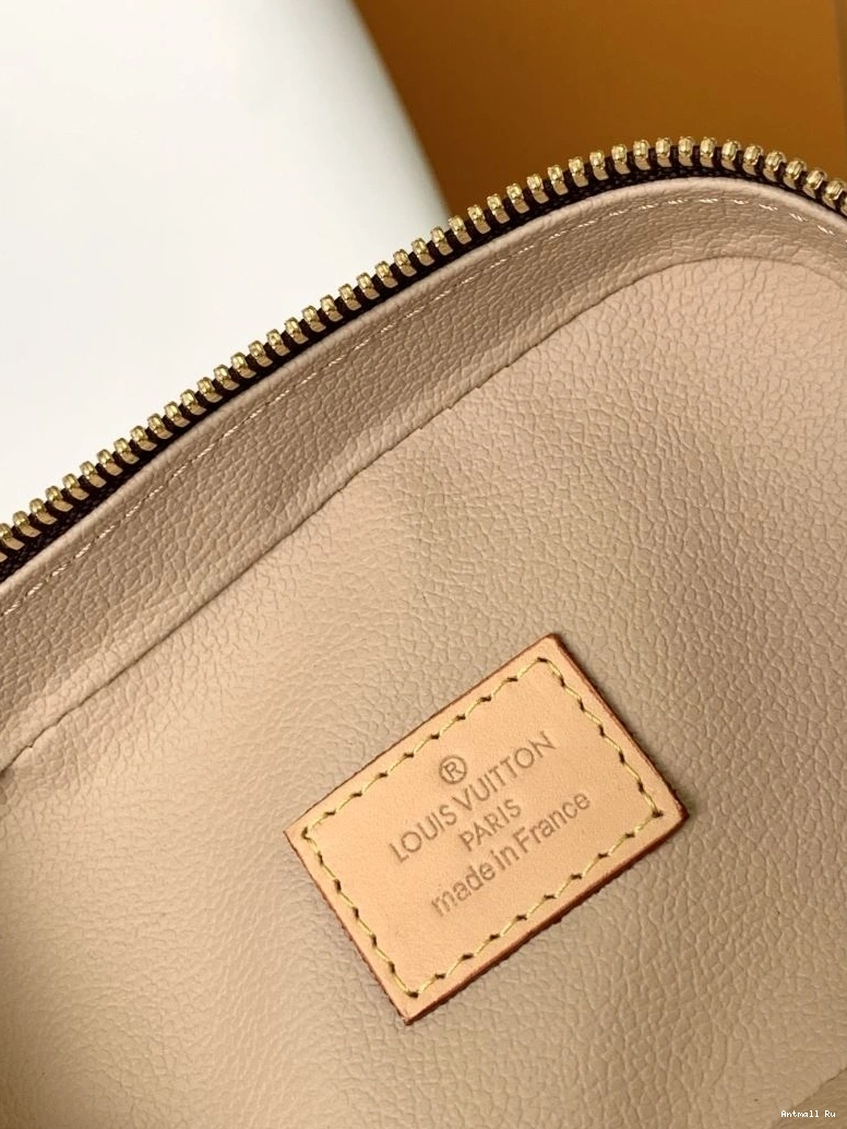 Cosmetic Louis SmoothTexture Vuitton Bags 93793 0717